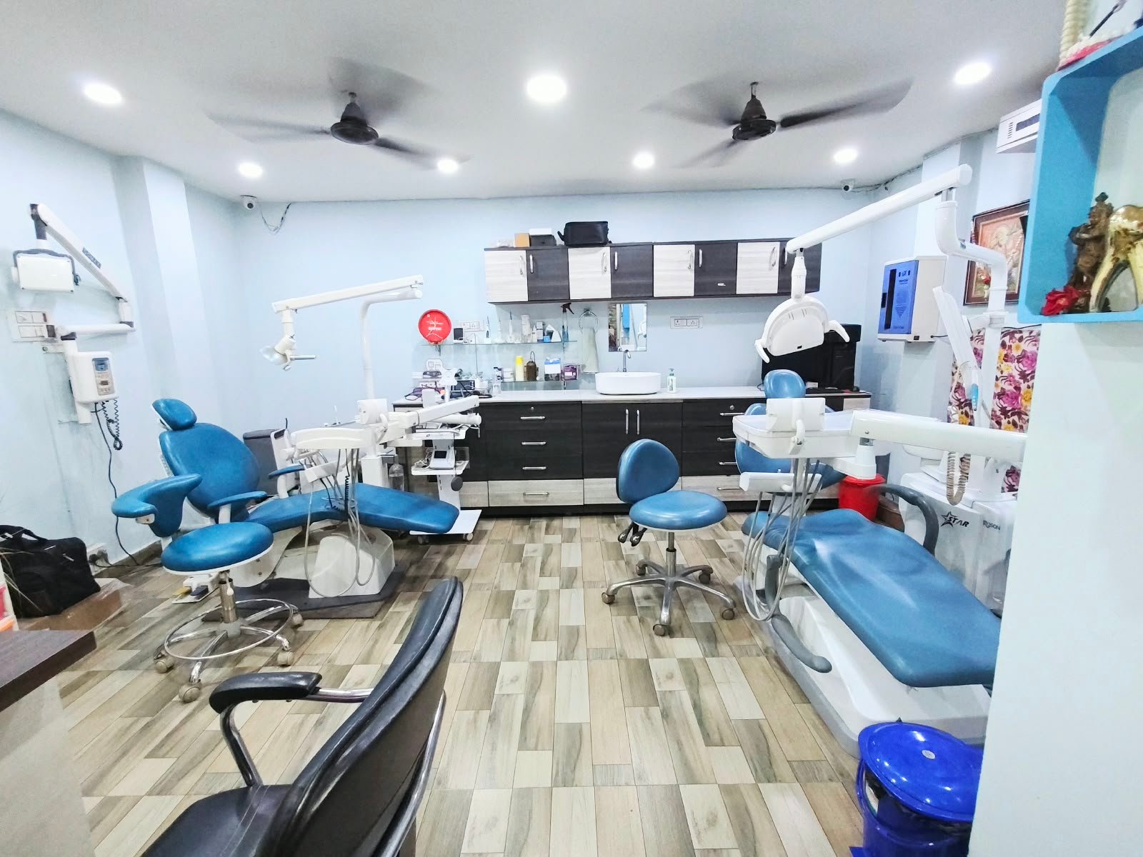 Raj Kaushal Dental & Orthodontics Centre Consultation Room